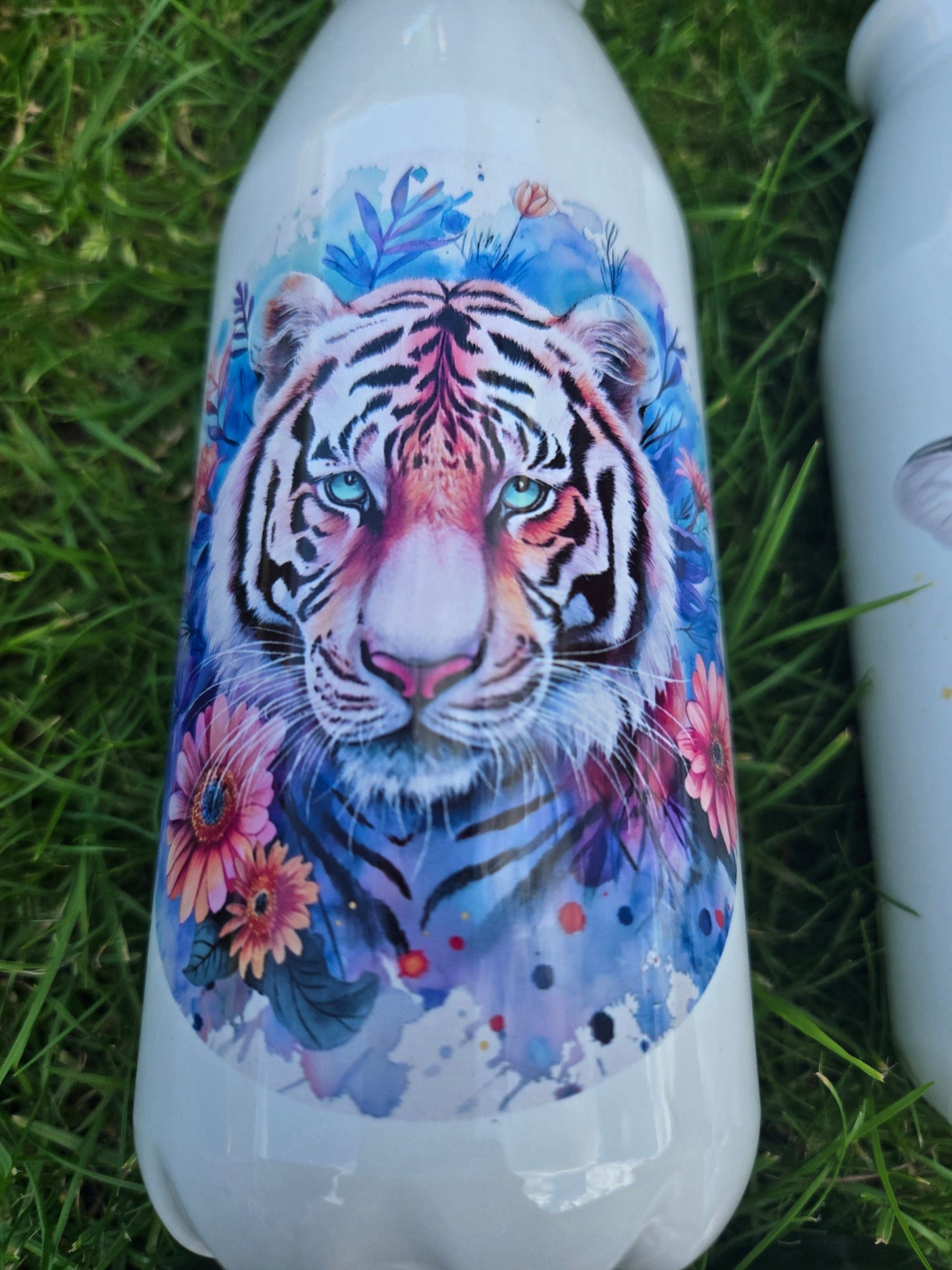 Abstract tiger 650ml aluminium bowling bottle