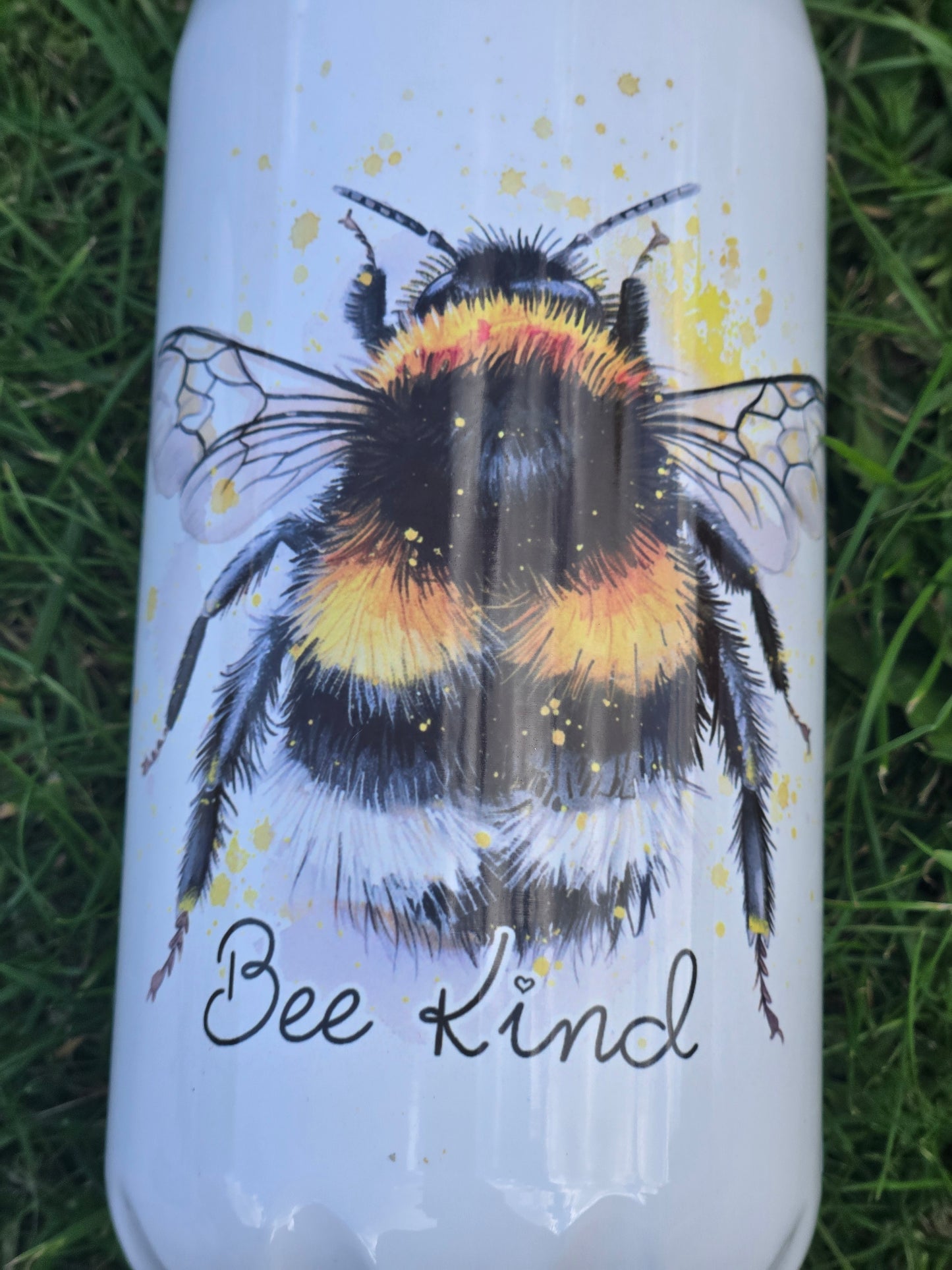 Bee kind 650ml aluminium bowling bottle